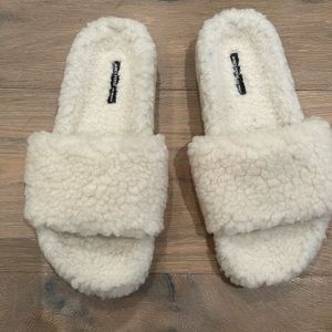 James Perse skippers with rubber bottom